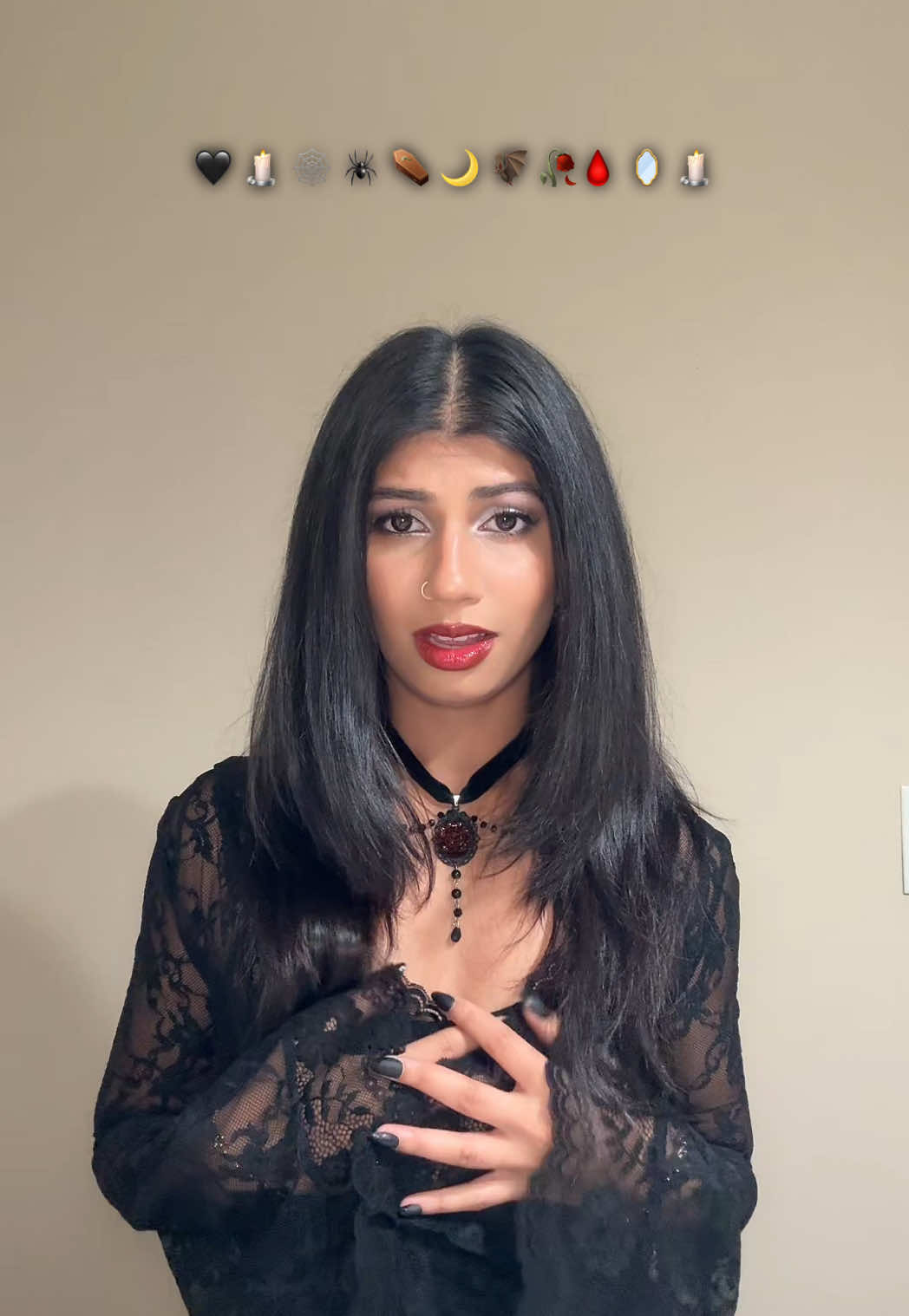 serving gothic grace and emotional damage 🕯️🖤🥀 #morticiaaddams #addamsfamily #darkfeminine #gothicglam #halloweenvibes 