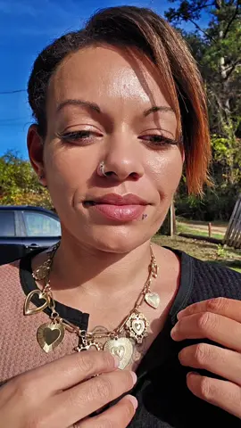 This gold heart pendant necklace gives expensive energy without the price tag 💫 Perfect for parties, dates, or everyday glam — it instantly levels up any outfit 💕 #Group7 approved elegance!😁 #heartnecklace  #goldjewelry #fashionfinds  #goldnecklace 