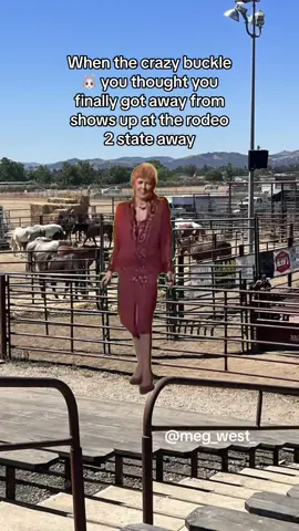 A haunted house but it’s the same buckle bunny showing up to your rodeo again four states away 😅 ✌️🏃🏻
‌
‌ #rodeo #rodeolife #bucklebunnies #bullriding #broncriding        