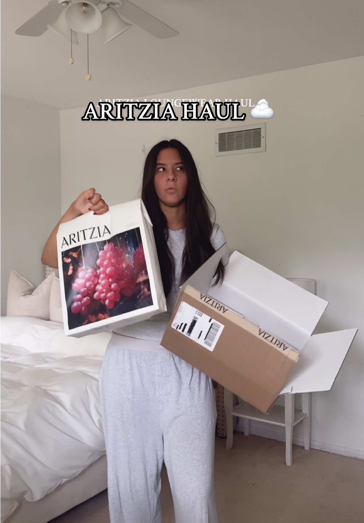 the most cozy fleece EVER 🤍 @Aritzia                         love these bf wide leg sweats                          #aritzia #wideleg #loungewear #aritziahaul loungewear cozy tall girl aritzia boyfriend wide leg sweatpants fleece fall to winter cozy comfy outfit inspo 2025