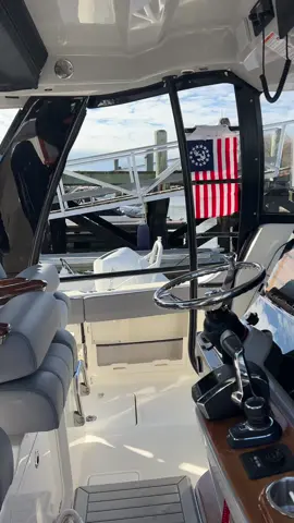 Proudly flying the red, white & blue 🇺🇸✨ Nothing better than a boat day with our new flags from #FlyAFlag #BoatLife @FlyAFlag 