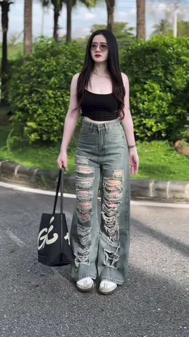 NAMCHA กางเกงยีนส์ กางเกงยีนส์ทรงกระบอก✨🧺 @16th November Shop🤎(100K)  @16th November Shop🤎(100K)  @16th November Shop🤎(100K) #คลาสแฟชั่น #เสื้อผ้าแฟชั่น #คลาสแต่งตัว #กางเกงยีนส์ #กางเกงยีนส์เอวสูง 