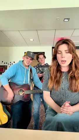 Wrote a little thing with @Sydney Quiseng  #country #countrymusic #indiemusic #americana 