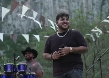 Una de las mejores 🤠 #fyp #grupofrontera #lyrics #musica #Cumbia 