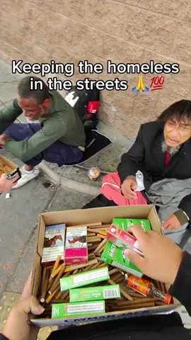 Keeping the homeless in the streets 💯 🙏 #funny #prank #meme #homeless