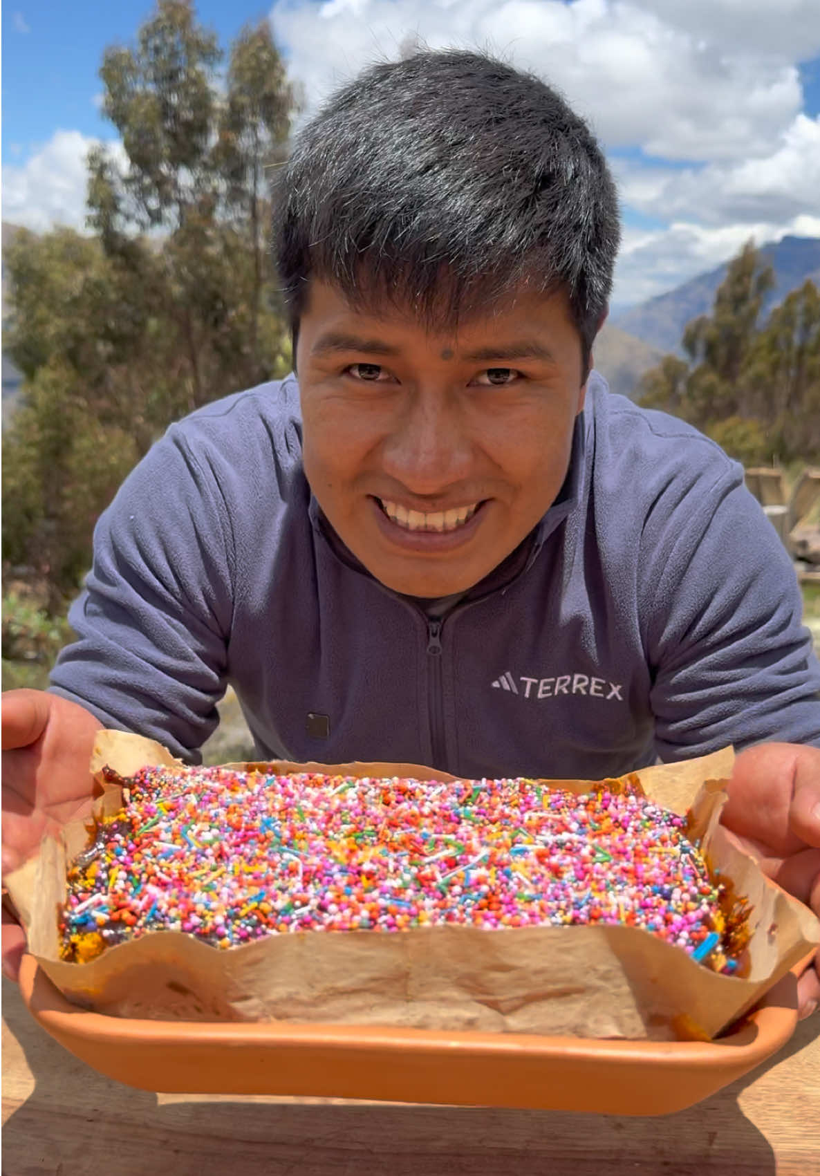 Respuesta a @susinotpaul  Turrón don Waldir  Ves, así de sencillo. ¡Qué riquito está! #turron #campo #waldirmaqque