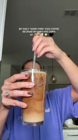 mr dani approves too 😏 #icedcoffee #wehavecoffeeathome @stokcoldbrew @nutpods 