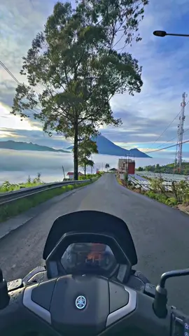 Perjalanan menuju view terindah  #promomakangajian #vilapintulangitdieng #fpyシ #tamanlangitdieng #fyppppppppppppppppppppppp 