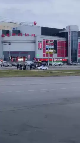 Uk Is Grazy🤣💀 #viral #unitedkingdom #memes #cops #chase 