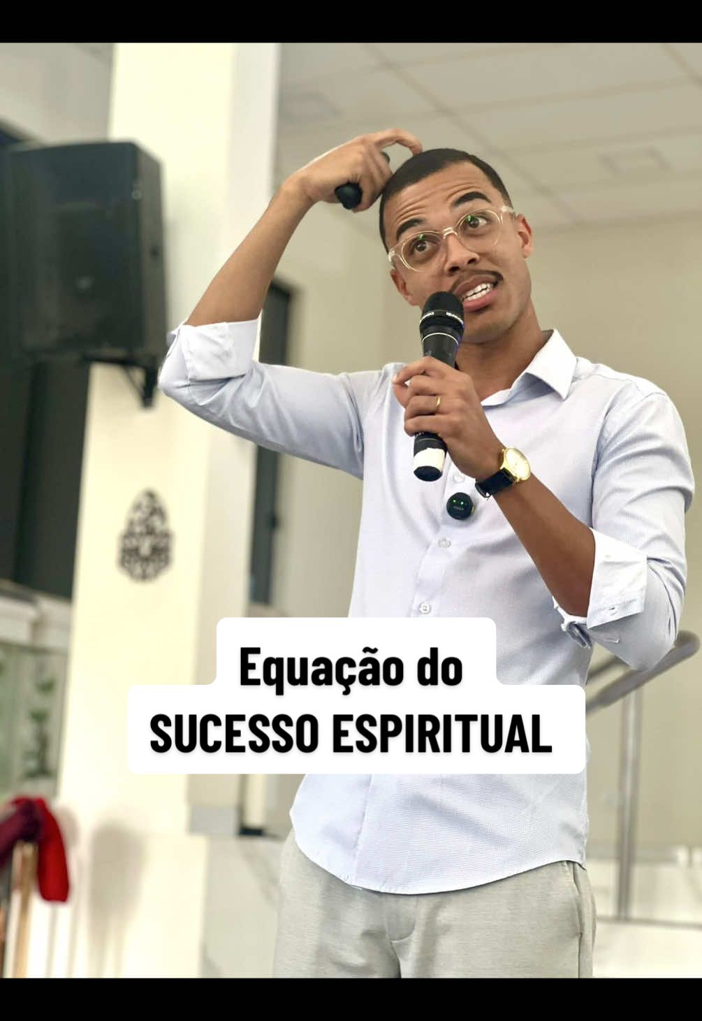 O princípio de todo relacionamento é o diálogo; todo diálogo essencialmente gera semelhança. Nós refletimos os relacionamentos que estamos inseridos.  Mas como podemos refletir os valores de Cristo, se nosso relacionamento com Ele tem encontrado tantos empecilhos?  Com essa equação, compreendemos de forma simples e objetiva, o método mais eficiente para nos reconectarmos com o pai. Até porque, só pode externar o fruto (Gálatas 5:22), quem está conectado à árvore (João 15:1). Como me conectar em Deus, em uma geração hiperconectada no mundo? #teologia #jovenscompropósito #jovenscristaos #conexão #simposio 