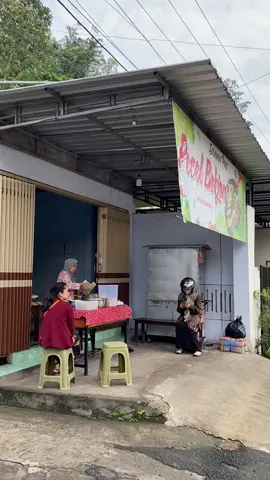 Sarapan bolo #pecel #sarapan #kampak #trenggalek_hitz #jowopride #trenggalek #storywa #trending #fyp #