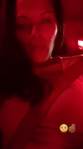 #WhiitneyWii #GirlzWithGrillz #ShineOnEm 