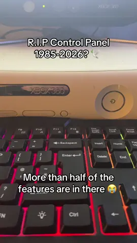 Microsoft is ruining their own operating system. #fyp #techtok #windows #techtok #nostalgic 