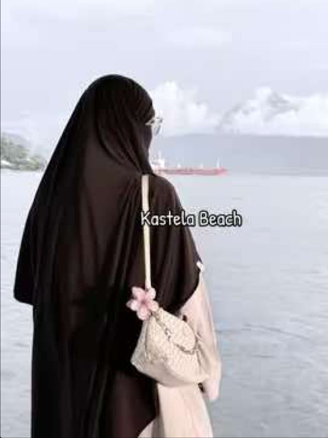 Masyaa Allah Sunset di Kastela keren banget 🥰🫶 #sunset #kastelabeach #ternate #malukuutara #healing 