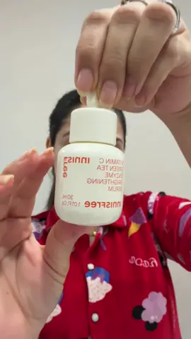 Morning skincare with @Innisfreeofficial Vitamin C 😍  . . . . . . #innisfree #vitaminc #collabration #skincareroutine #kbeautyskincare 