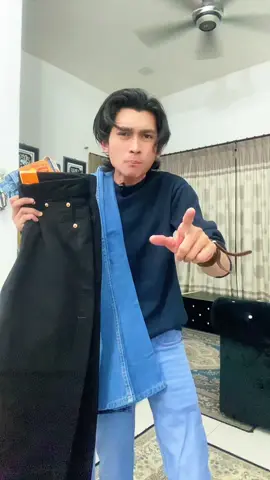 Seluar jeans kualiti terbaik dengan harga mampu milik. Boleh pilih saiz & warna. Boleh pakai untuk semua jenis keadaan. Grab sekarang sebelum sold out 🤩🤩🤩 #jeansmurah #jeanslelakimurah #jeanslelaki #menjeans #seluarjeans