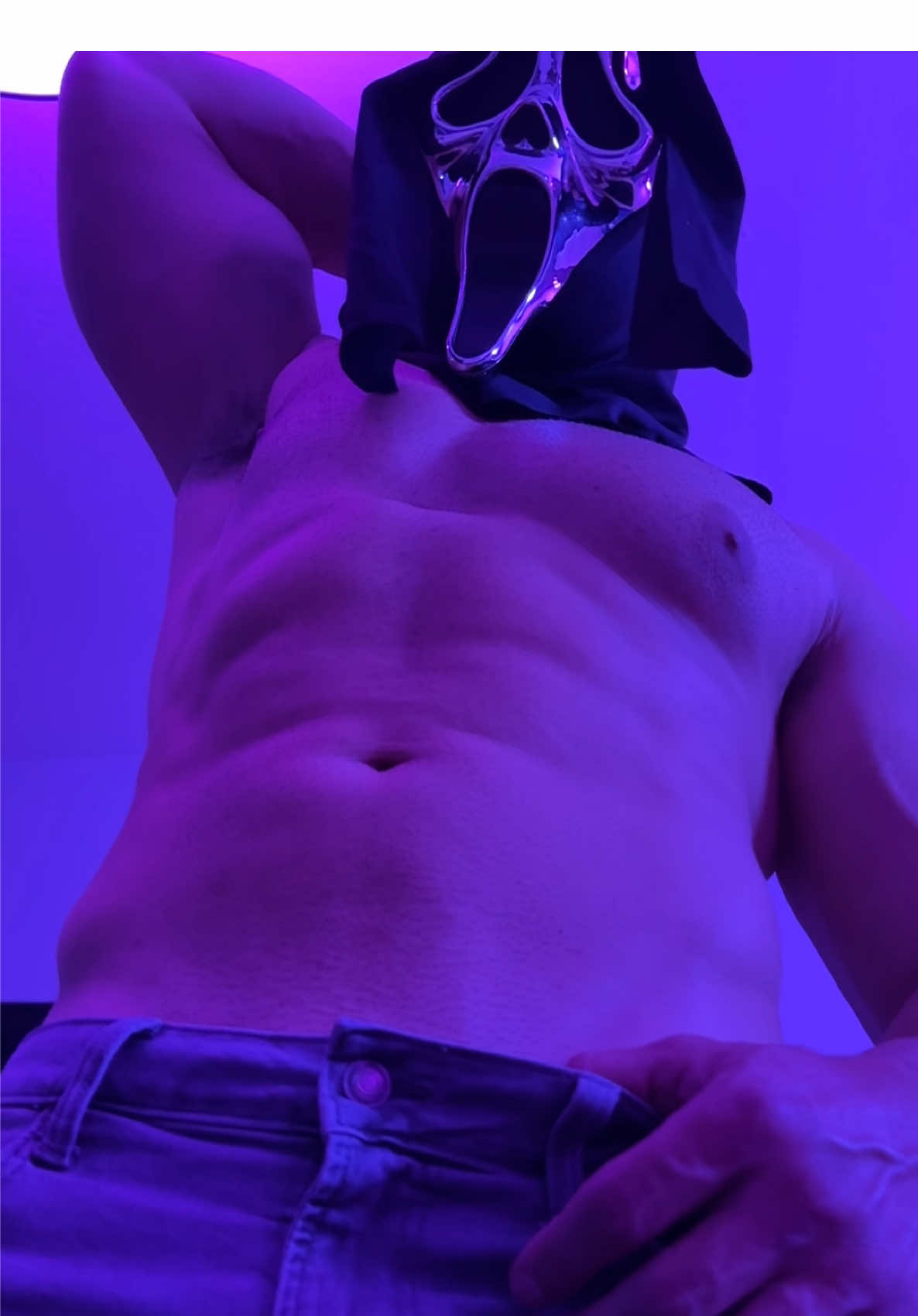 Are you screaming? y/n #spookyseason #ghostface #masktok #horrortok #BookTok