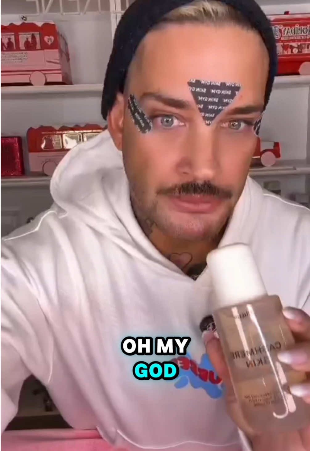 Daniel René is exclusively launching the NEW Phlur fragrance ahead of all of the other stores! Click the link to be one of the first to get your hands on this gorgeous scent! #danielrene #scent #phlur #new #fragrance 