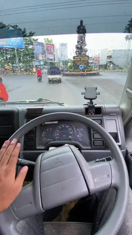 Fyp pora iki cah🙇🏻#truck #fypage #drivermuda #lyrics #lirikjawa 