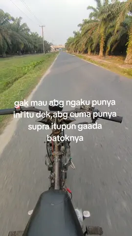 minder la awak cuma punya supra #supralangsir #lagubatak #katakata #fyp 