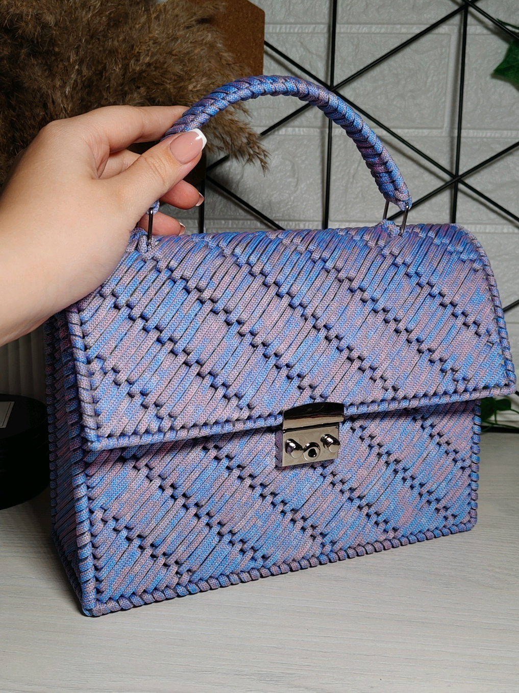 Курс «Сумки из канвы и шнура» ✨ 12 авторских моделей, узоры, ручки и пошаговые видеоуроки 🔥 Сейчас действует скидка 30% 💌 Промокод: ОСЕНЬ 📩 Напишите мне в личные сообщения «Осень» — расскажу все подробности ❤️ #сумкиизшнура #рукоделие #канва #handmade #мастеркласс        