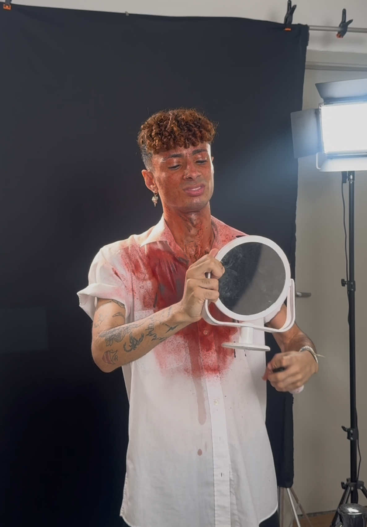 Respondendo a @💜Kemilly Isadora💜 deu trabalho viu? mas o resultado ficou tudo ✨ #foryou #makeup #halloween 