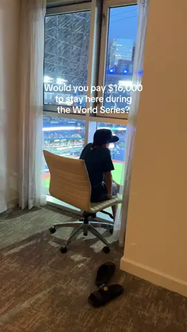 In case you didn’t believe me. I took a screen shot of the room listing 2hrs before the game. 😜 #gojaysgo #WorldSeries #bluejays #bluejaysbaseball