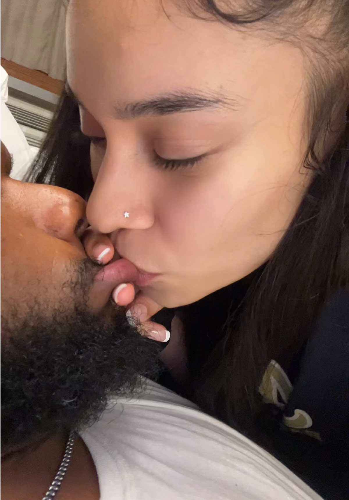 just a lil sum to take the edge off 🤏🏽🌚 #fyp #funny #tiktokcouple #taketheedgeoff #blacklove 