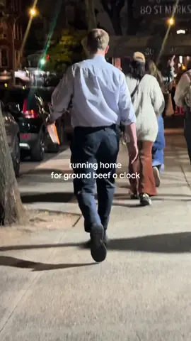 he saw that 93/7 on sale  #fypシ゚viral #fyp #newyork #nyc #financebro 