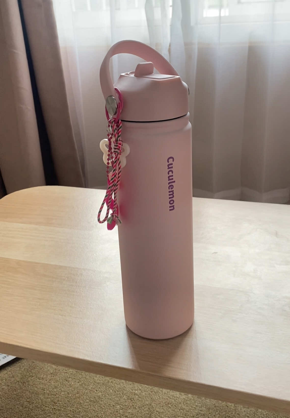 So preety 🫶🏻 #tumberviral #cucumelontumbler #fyppppppppppppppppppppppp #tahandingin24jam #rekomendasibotolminum 