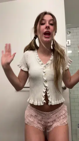 #fyp at your service 🛎️🖤