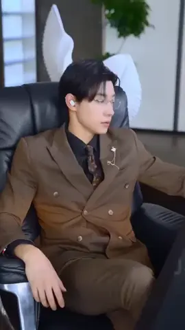 CEO DINGIN JATUH CINTA PADA KARIAWAN BARU  | EPISODE 4 | #DRAMAKOREA #DRAMA #follow #DRAMAKOREA 