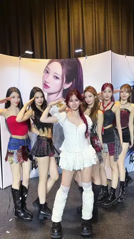 I met @A2O MAY ❗️🤍 #transition #girlgroup #cpop #A2O_MAY