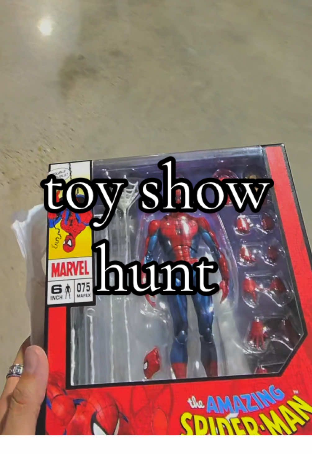 fig hunting at a local toy show! had a list of action figures i was looking for but actually came out with everything but them and found better🙏 met some cool creators here too.  #spiderman #actionfigures #spidermanactionfigure #marvellegends #toyhunt #mafex #wolverine 