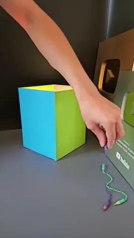 Hammering stress-relief nails—every hit is so stress-relieving!#tiktok#fpy#StressReliefTips】