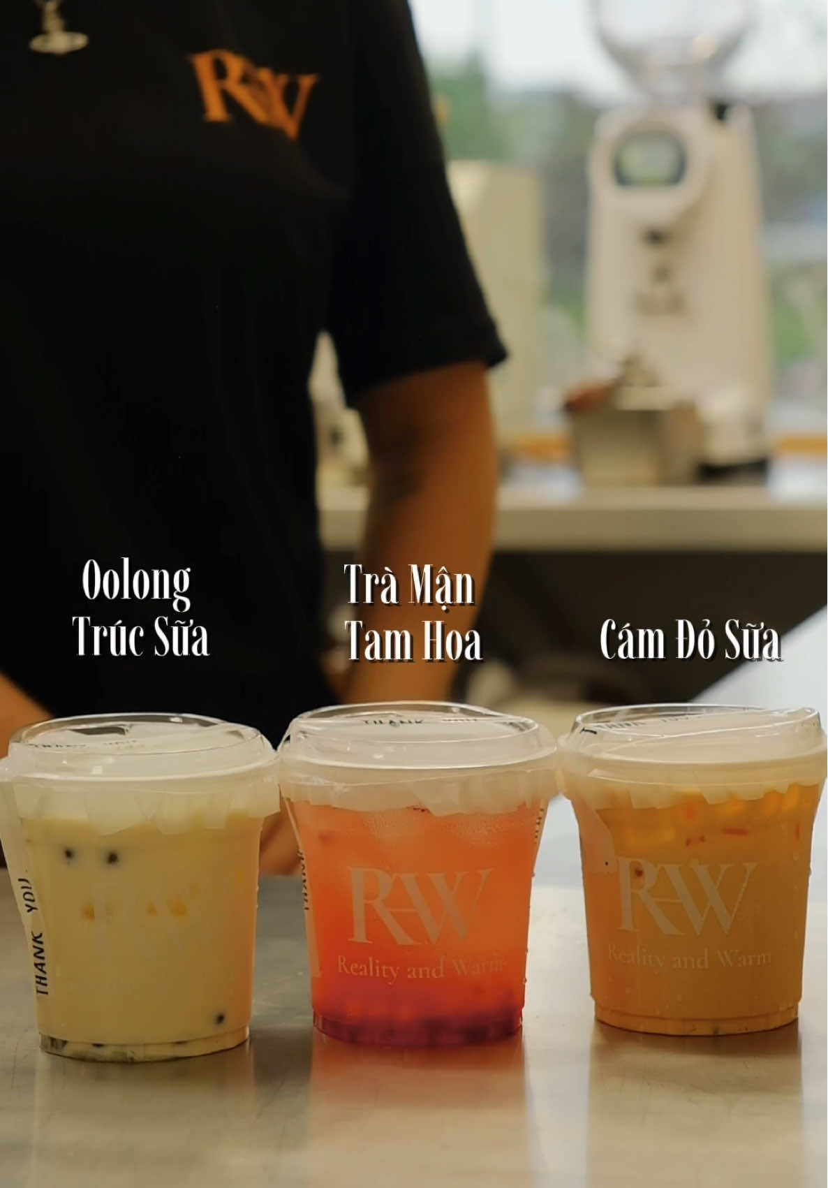 🌧️ Mưa gió ngại chi, đã có THE RAW lo! ☔️  Ngoài trải nghiệm ấm cúng tại tiệm, The Raw vẫn giao hàng tận nơi — để bạn có thể tận hưởng ly đồ uống yêu thích, dù ngoài trời đang mưa. ☔️ ————— 📍GG MAPS: the raw coffee 45 An Sinh, Đồng Hới #therawcoffee #realityandwarm #donghoi #fyp