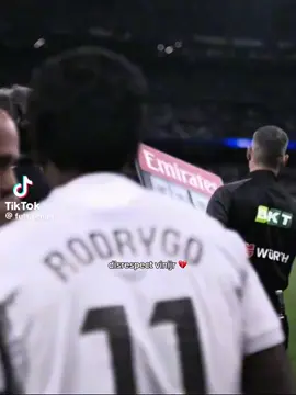 That's not how my fav players does 😭😭