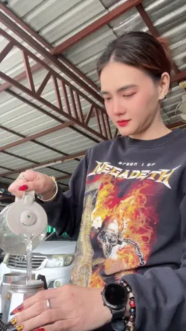 “อย่ายกเลิกธุรกิจของคุณ เพียงเพราะคนที่คุณรู้จักไม่สนับสนุน โลกนี้เต็มไปด้วยคนแปลกหน้าที่คอยสนับสนุนคุณ” #poyslowbarcoffee #mokapotslowbarcoffee #เปิดร้านจ้า #กาแฟสดหนองรี #ร้านกาแฟหน้าบ้าน 