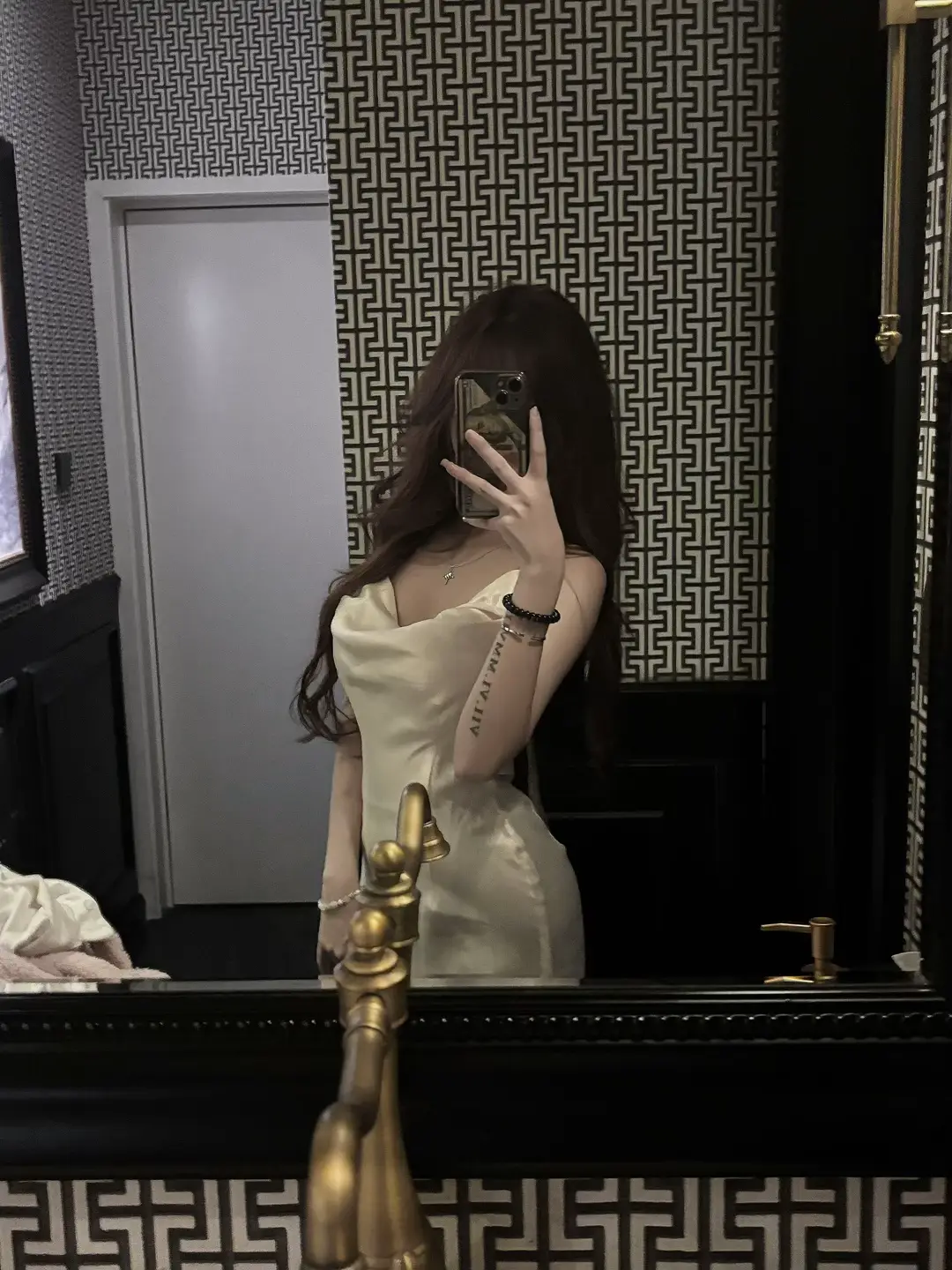 vay ben @Amelie Official 