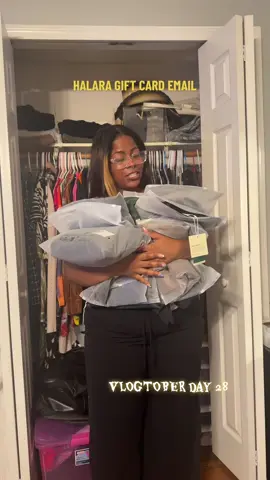 VLOGTOBER day 28! Now make sure yall support them videos when they are posted lol #halara #vlogtober #giftedcollab 