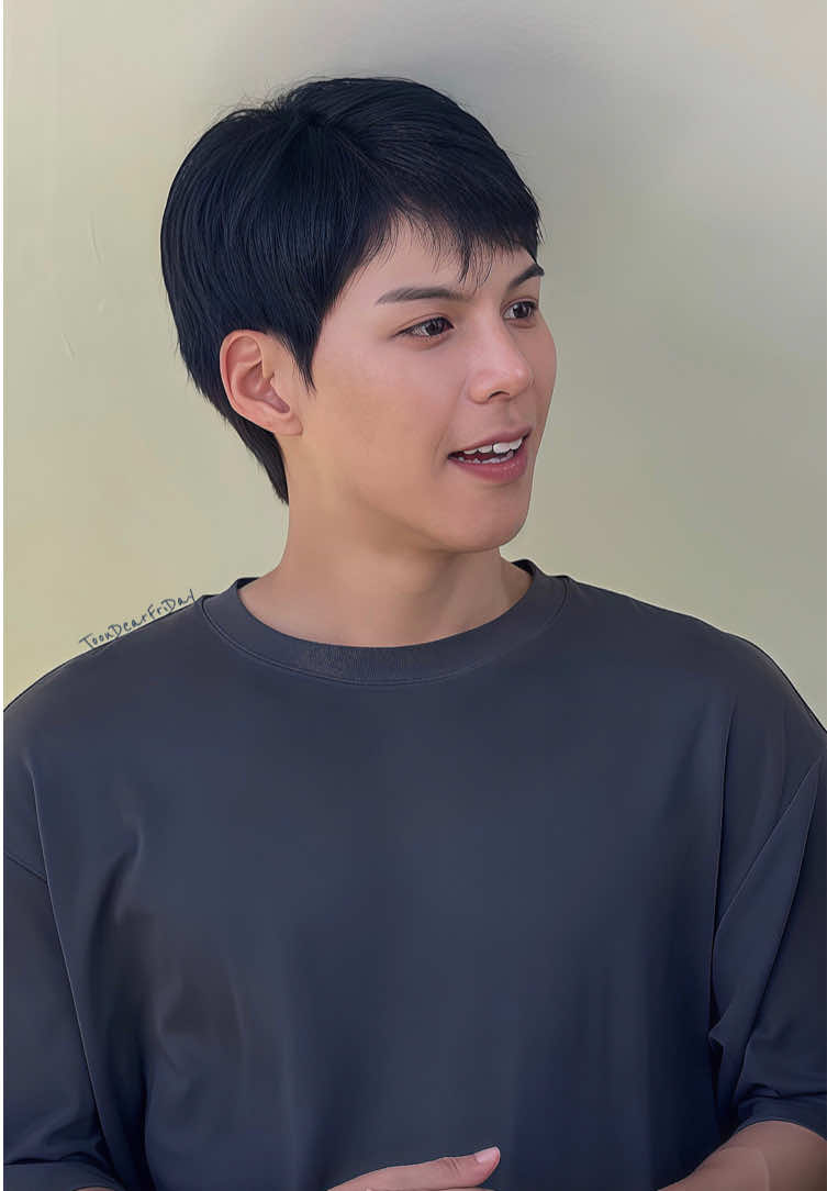 คิดถึงแหละ คิดถึง ทำงานเยอะ สุขภาพดีดีทุกวันนะจ๊ะ เป็นกำลังใจตลอด ร๊ากก💙#คัลแลน #cullen #cullenhateberry 