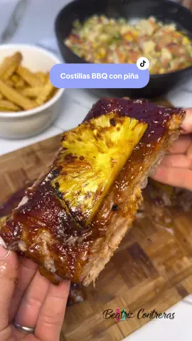 Costillas BBQ con piña, una combinación demasiado deliciosa🤤 Observaciones: 1. Puedes usar menos conocimientos o cambiarlos a tu gusto. 2. Las costillas las regresé por 15 minutos y luego por 5 solo con la parte de arriba del horno para que se dorarán. #costillasbbq #costillasalhorno #bbqribs #dinner #cenasnavideñas 