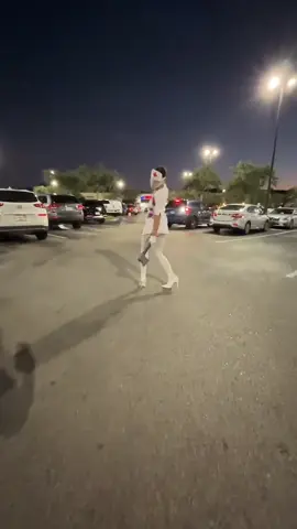 If you let me live ill serve you my goddess 😭👸🏻 @phucktiktok  #halloween #jennypopach 