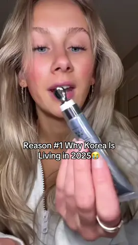 if you look closely you can literally see her lips starting to swell within seconds this formula activates fast packed with high grade plumping agents that create instant blood flow volume and that juicy pouty look everyone’s been trying to copy