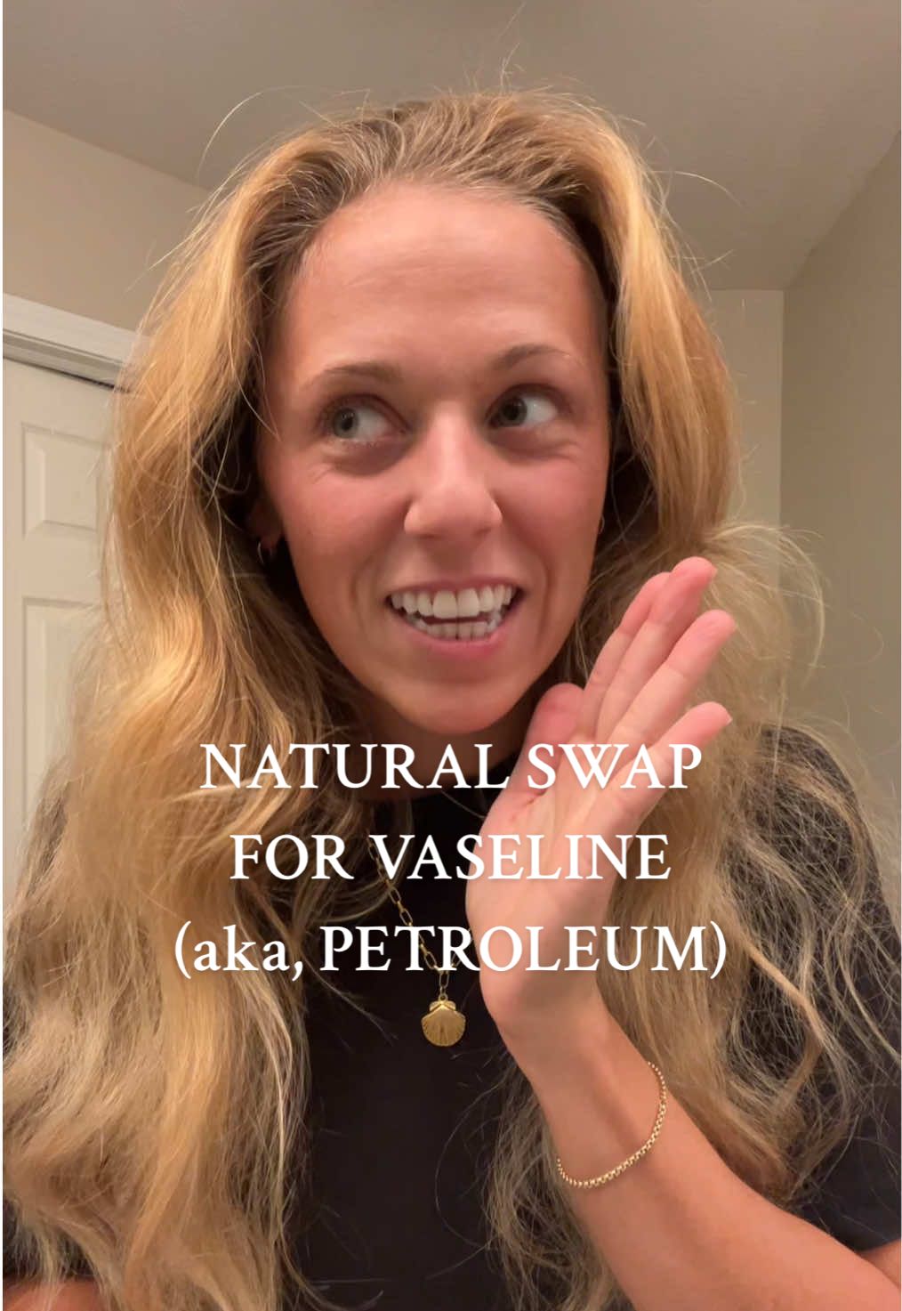🚫 Quit slathering your skin with petroleum. Let’s chat — “Petrolatum: a semi-solid mixture of hydrocarbons (mainly long-chain alkanes and mineral oils). It’s created by purifying the heavier, waxy components that come from crude oil (the same source as gasoline and other industrial fuels).” 🚫YEAH, NO THANKS🚫 Swap to lanolin instead… it’s a natural wax from sheep’s wool. Aka, what humans have been using for 100s of years 👍🏽 Works the same, just naturally! Such a simple swap to make @Lanolips #lanolin #vaseline #vaselinehacks #slugging #healthyswaps 