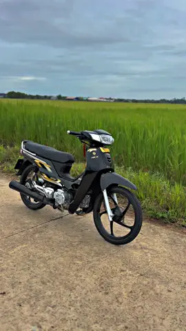 មកទាំងភ្លៀង😘#កូនអ្នកតាកែវ #មេធីម26❤️ #សេះខ្មៅ🐴🖤 