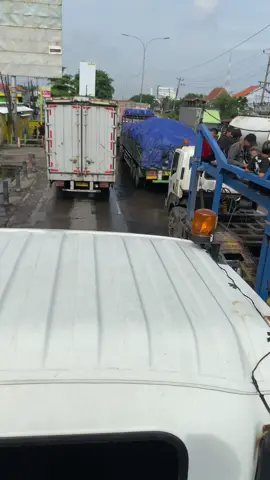 ngepunk part 2#promomakangajian #banjirsemarang #banjirsemarang2025 #semogafyp #macetsemarang 