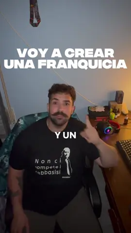 Desde chico vi cómo mi vieja le ponía el alma a la agencia de viajes. Crecí entre chfranquiciarientes, viajes y sacrificios… y entendí que no quiero que eso se pierda. Quiero transformar nuestra historia en una marca que trascienda, convertir el esfuerzo de años en algo que pueda multiplicarse. Pero antes de franquiciar el negocio familiar, tengo que hacer algo igual de importante: construir mi propio camino, mostrar quién soy, qué aprendí, y por qué creo que esto puede crecer sin perder su esencia. Porque cuando tu propósito y tu historia se alinean… todo empieza a tener sentido. … #FYP #Emprendedor #EmpresaFamiliar #DesarrolloPersonal #ForYou