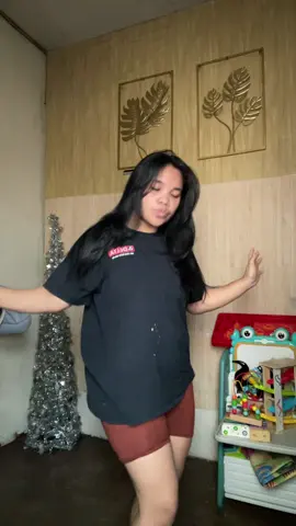 Sabi ko na nga ba pwede ako mag mascot sa Jollibee eh hahaha. Warm up muna tayo hahaha dc: @Baby 