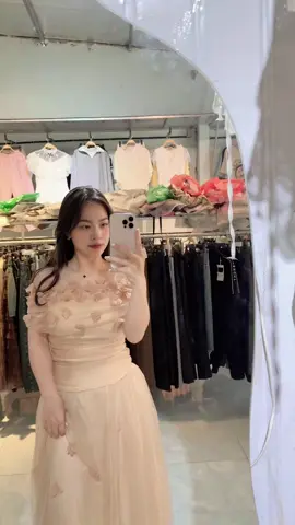 #xuhuongtiktok #váyxinh 